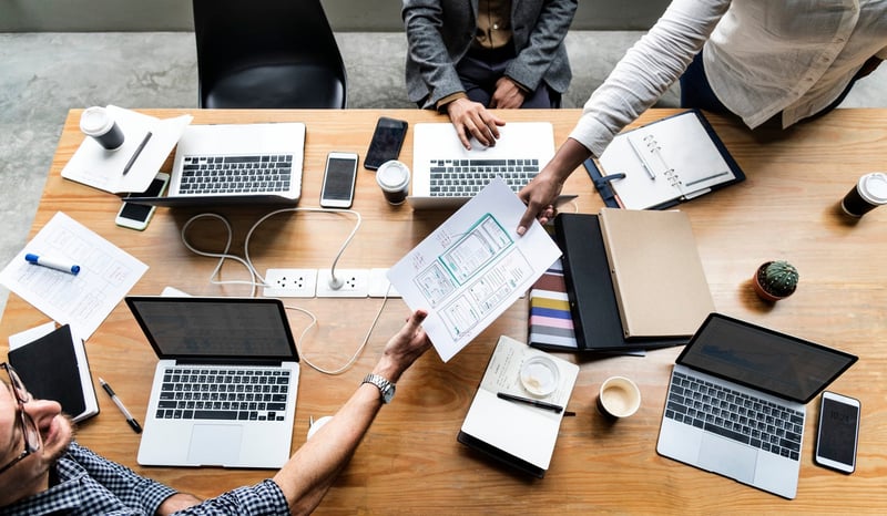 equipo-trabajando-ai